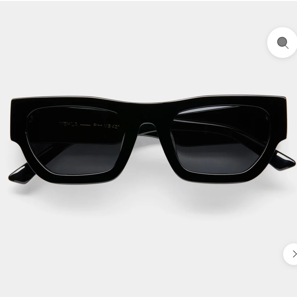 NEW Vehla Finn Square Cat Eye Sunglasses in Black/Smoke
